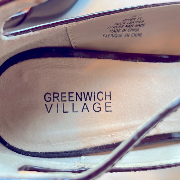 Greenwich Village Burgundy Patent Leather T Strap Heels Size 7 - Picture 6 of 9